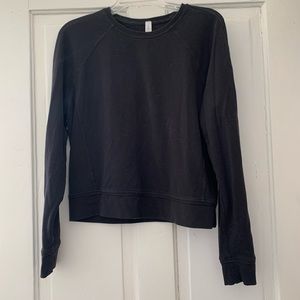 Lululemon cropped long sleeve sweatshirt